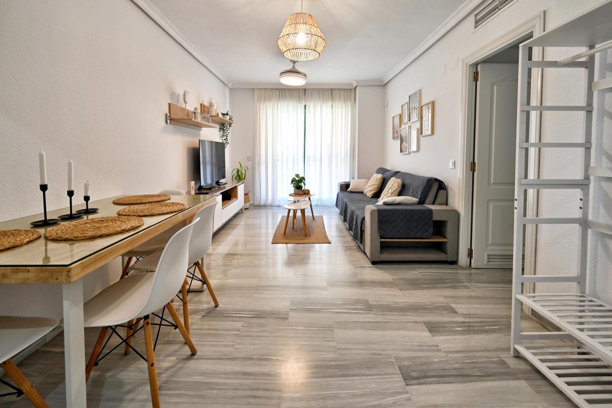 Love Rent4 Malaga Alamar Torremolinos Luaran gambar